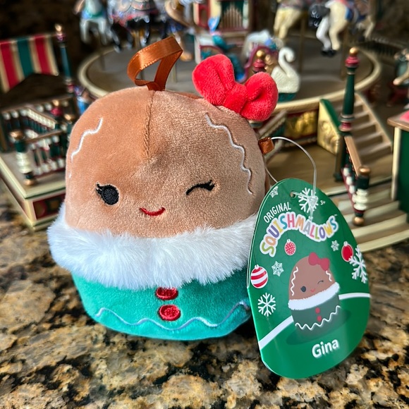 Holiday limited edition Squishmallow “Gina” 1/8 in set - Picture 1 of 4